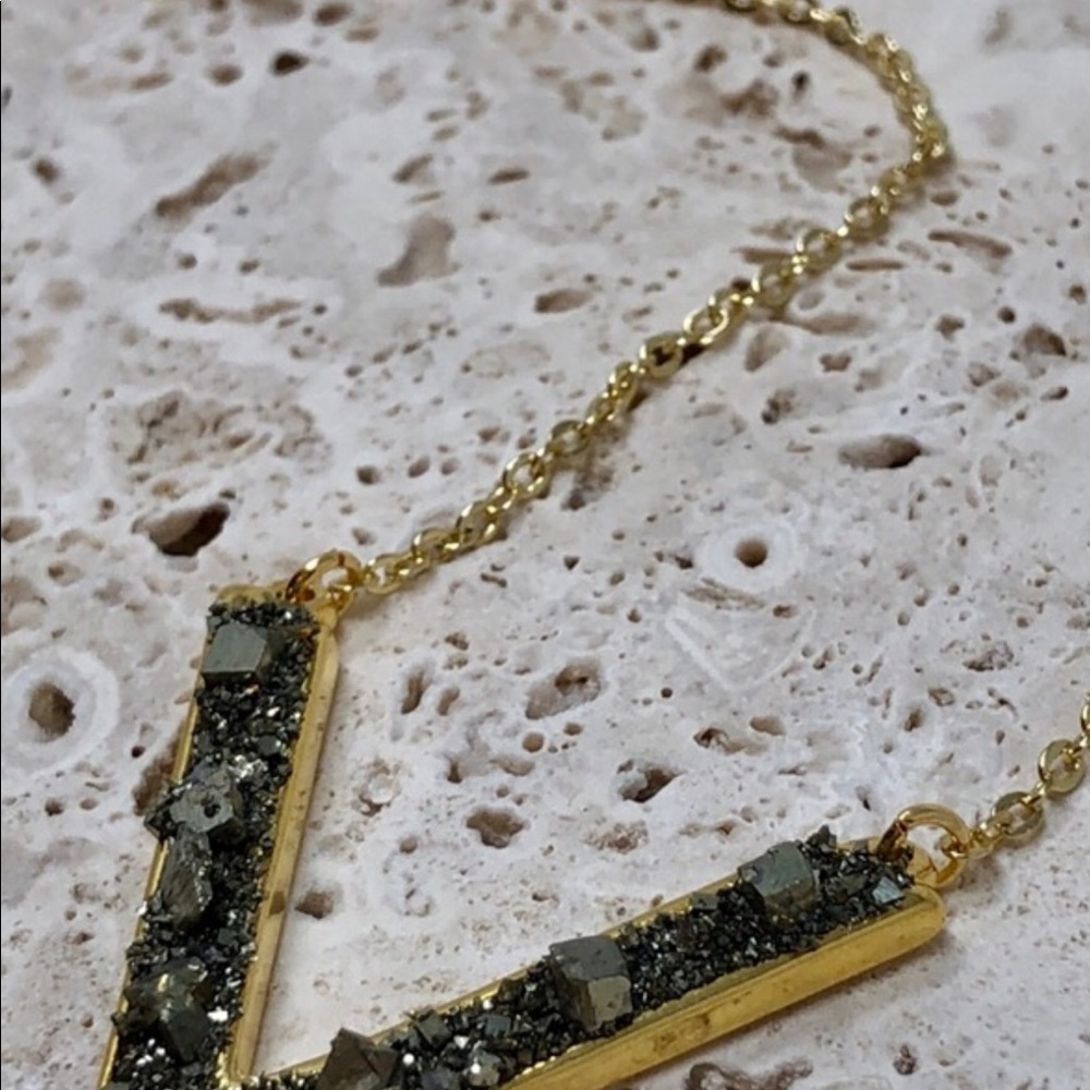  Gold Chevron Pyrite Necklace 朗 - Picture 7 of 8